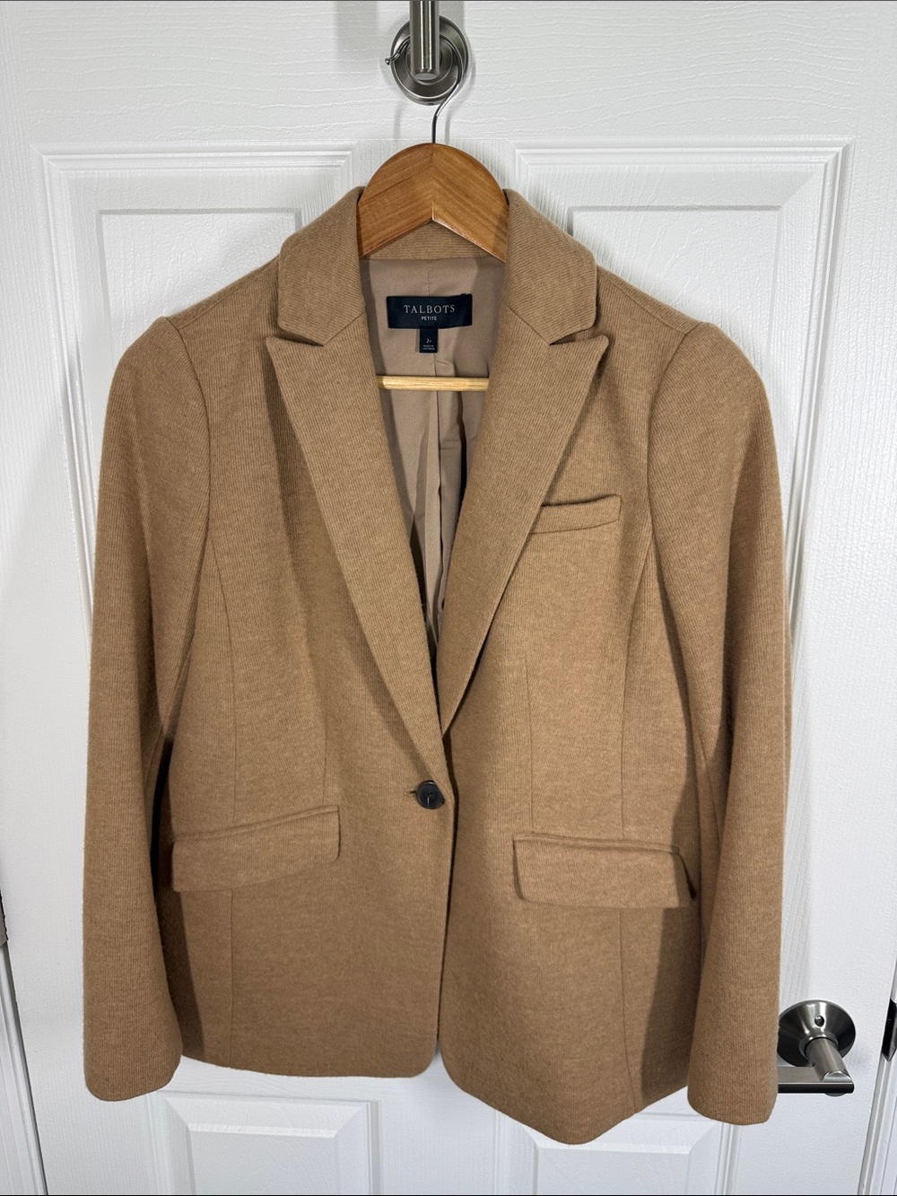 Talbots camel/ tan knit blazer size 2 petite